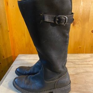 Women’s Born boots